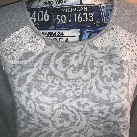 Dept 222 Women’s Sweater Like Blouse - Picture 1 of 4